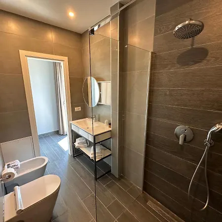 Split Rooftop 3* Dıraç