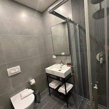 Split Rooftop 3* Dıraç