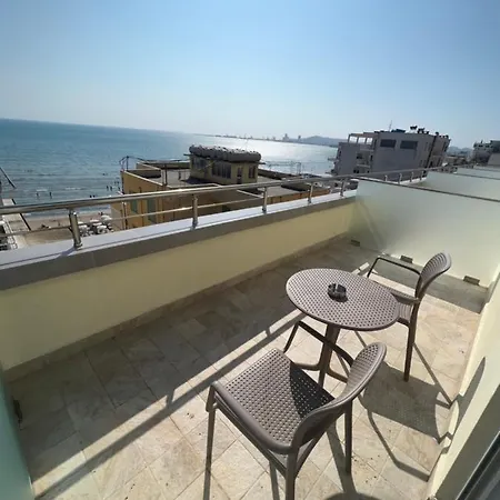 Split Rooftop 3*